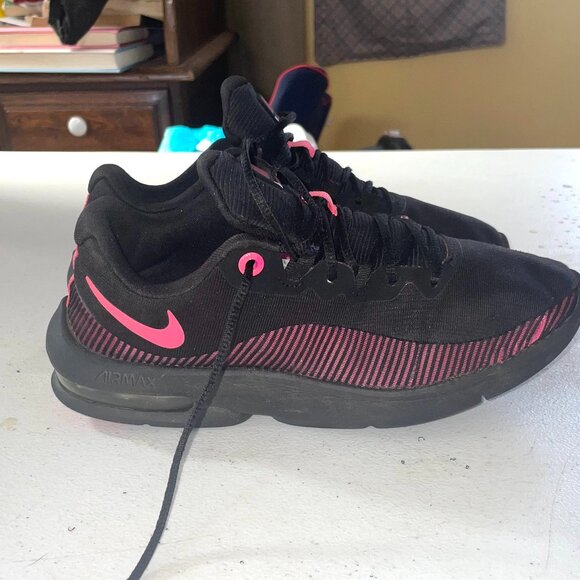 Nike Air Max Advantage 2 Women’s Sneakers – Black/Pink – Size 7 - Picture 1 of 11